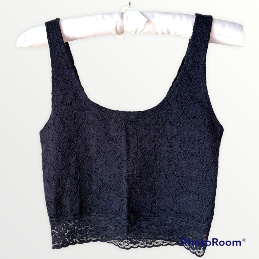 Tank Crop Top Black Lace All Over Lace Hem Lined in front Small (Juniors) NWT